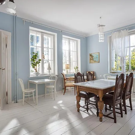 Ludwinia Bed & Breakfast 3*